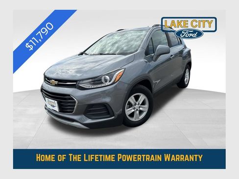 Used 2019 Chevrolet Trax LT w/ LT Convenience Package FWD image 1