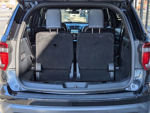 Used 2018 Ford Explorer Sport w/ Equipment Group 401A image 9