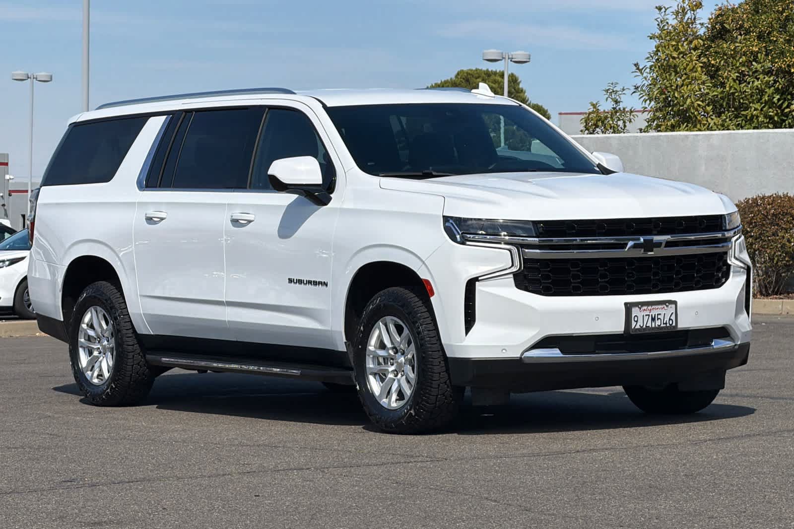 Used 2023 Chevrolet Suburban LS w/ Max Trailering Package AWD/4WD image 5