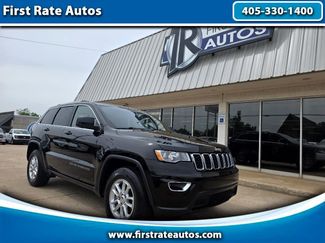 Used 2020 Jeep Grand Cherokee Laredo image 1