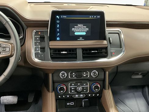 Used 2024 Chevrolet Suburban High Country w/ Max Trailering Package AWD/4WD image 8