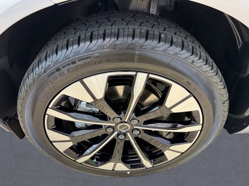 New 2026 Volvo XC60 B5 Plus w/ Protection Package Premier image 8