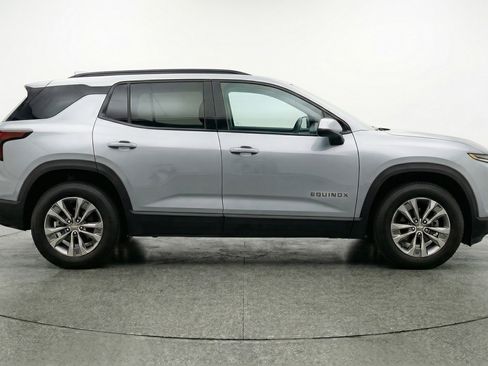 Used 2025 Chevrolet Equinox LT image 11