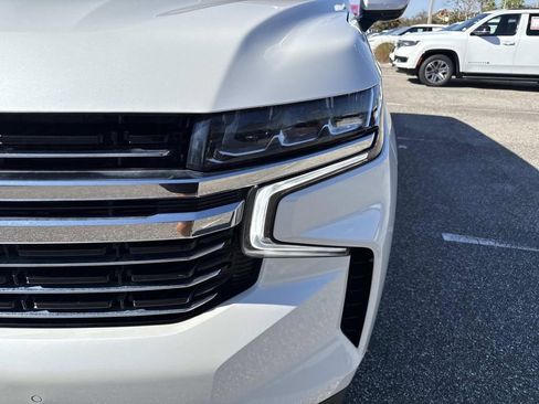 Used 2022 Chevrolet Suburban LT image 10
