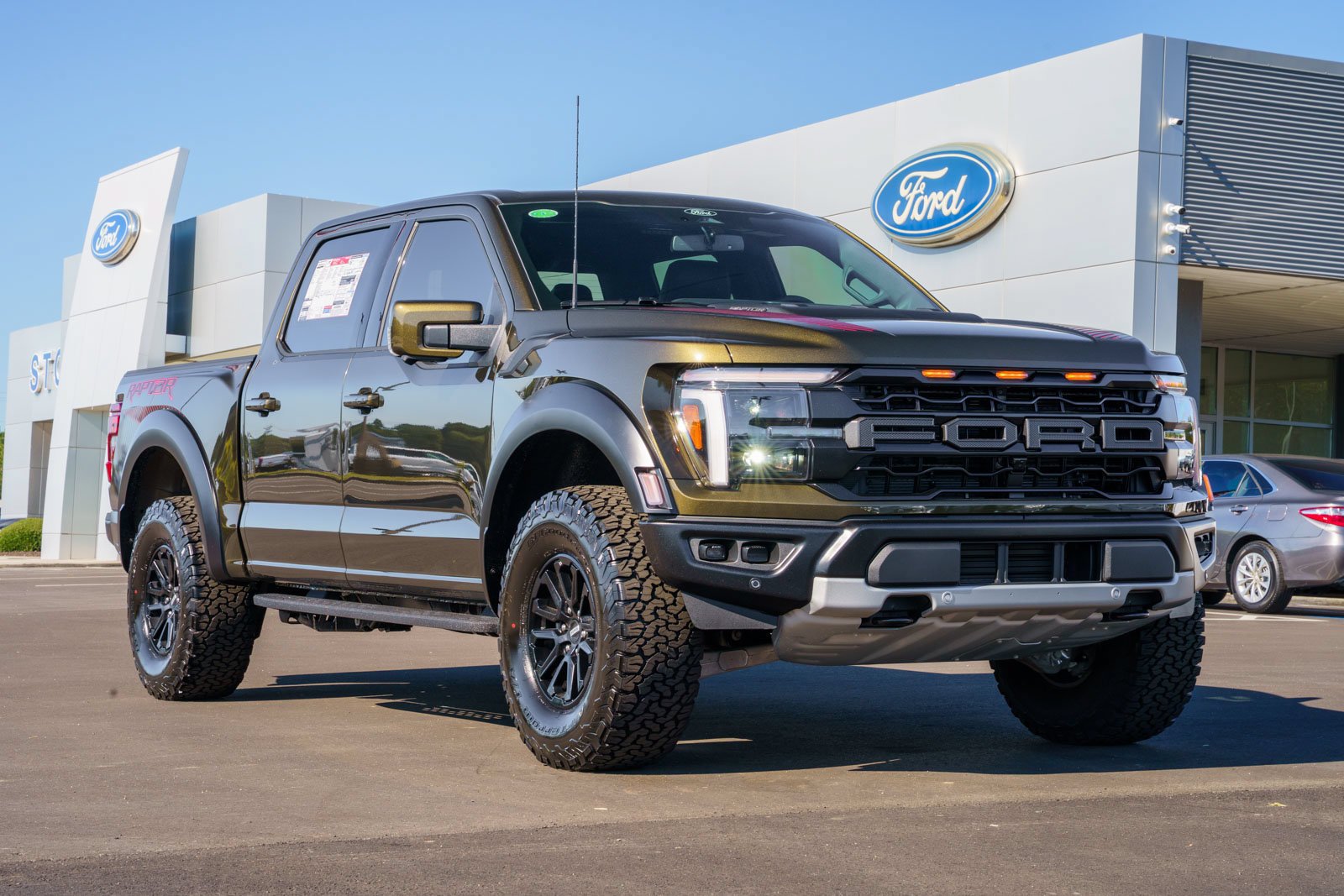 New 2026 Ford F150 Raptor AWD/4WD image 1