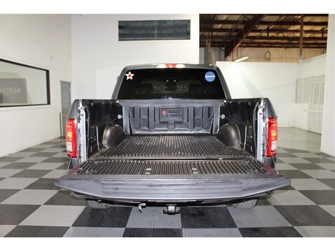 Used 2015 Ford F150 XLT image 17
