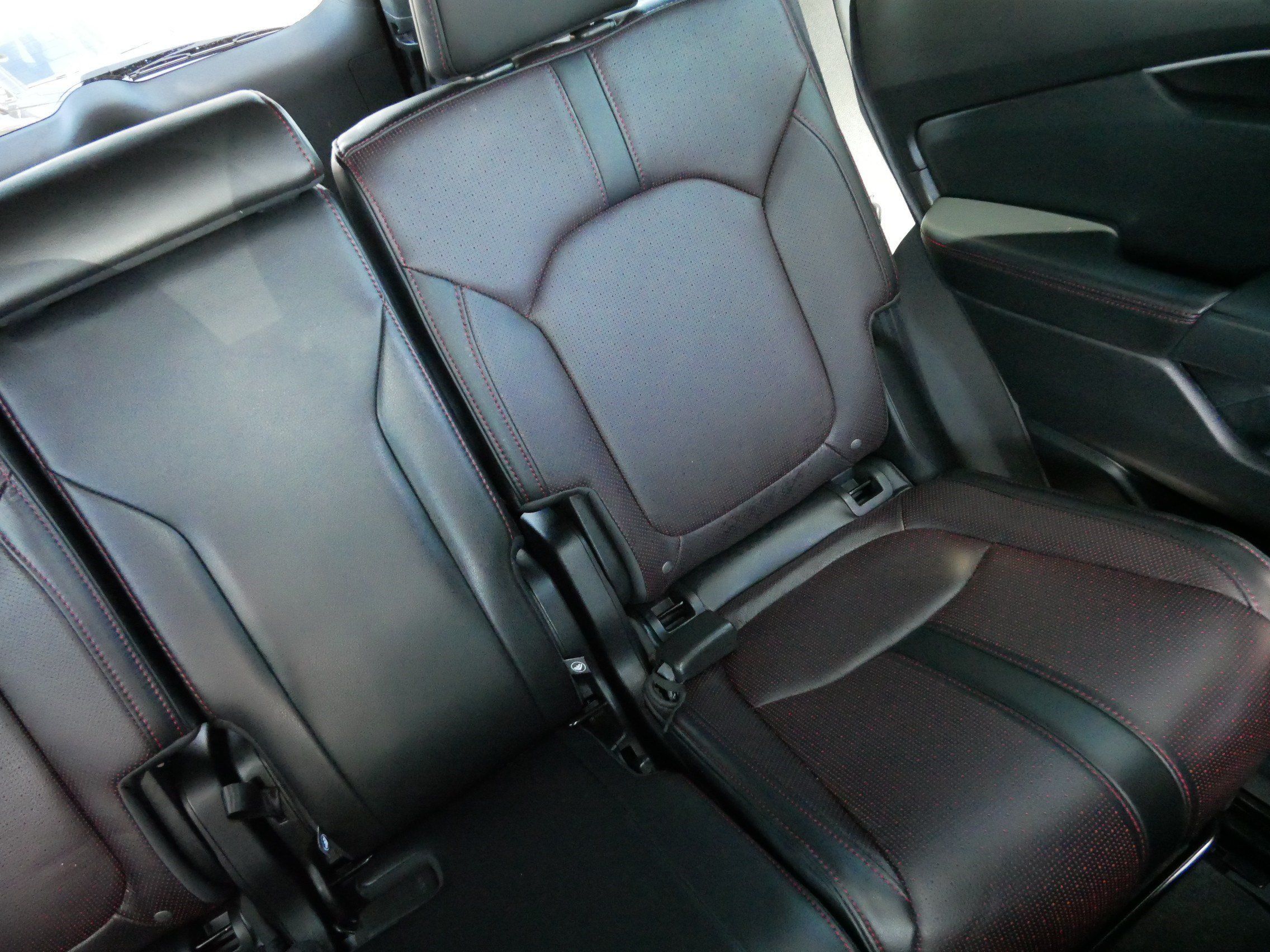 Used 2025 Honda Pilot Black Edition image 14