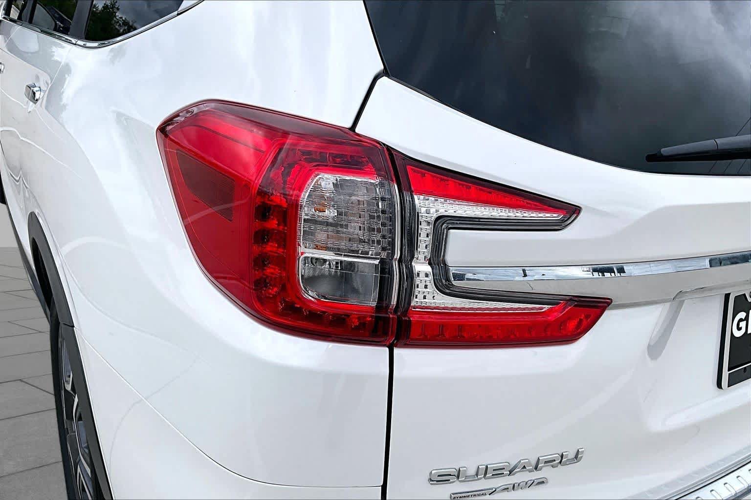 Used 2025 Subaru Ascent Touring w/ Popular Package #1 AWD/4WD image 25