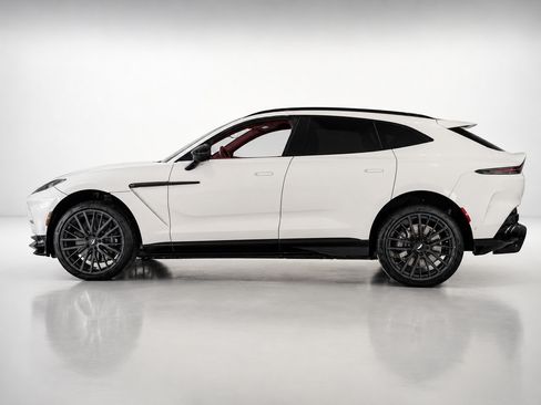Used 2026 Aston Martin DBX 707 AWD/4WD image 5