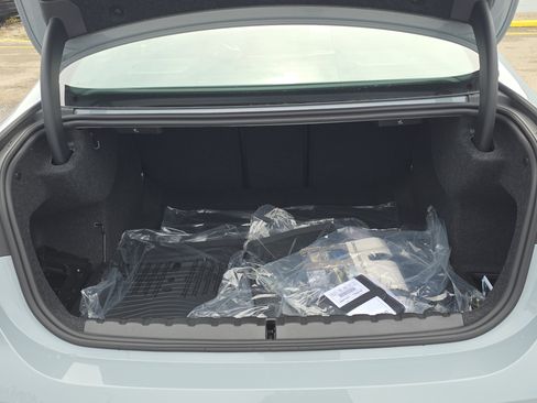 New 2026 BMW 430i Coupe w/ M Sport Package RWD image 9