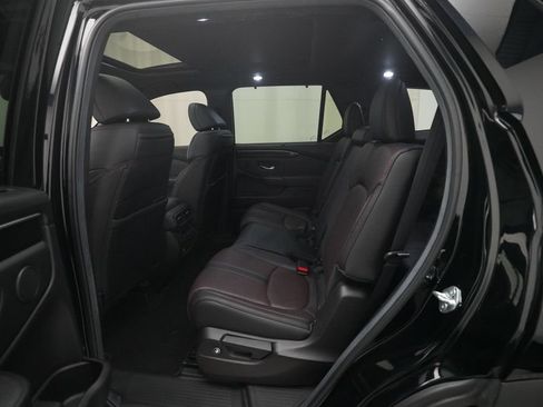 Certified 2025 Honda Pilot Black Edition image 16