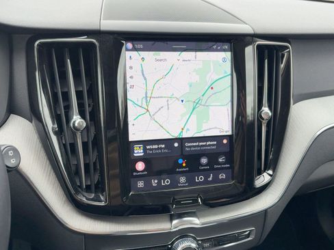 Certified 2025 Volvo XC60 B5 Plus image 22