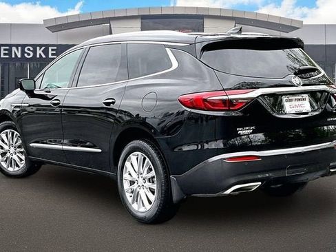 Used 2018 Buick Enclave Premium w/ Experience Buick Package AWD/4WD image 12