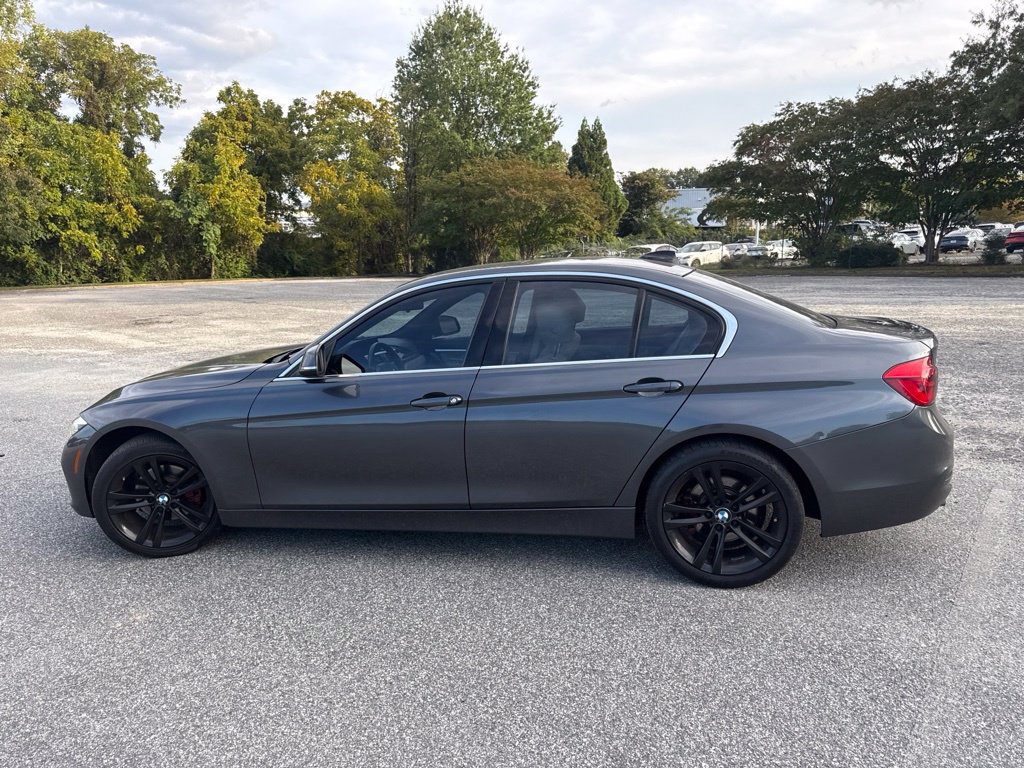 Used 2016 BMW 328i xDrive Sedan w/ Premium Package AWD/4WD image 17