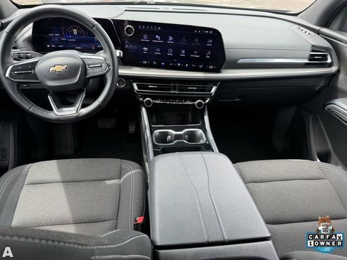 Used 2025 Chevrolet Traverse LT AWD/4WD image 28