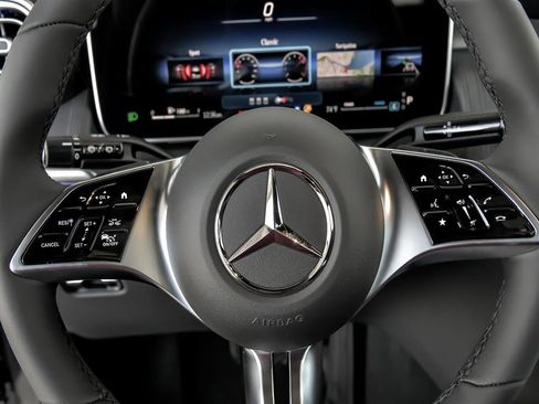 Certified 2025 Mercedes-Benz GLC 300 4MATIC image 19