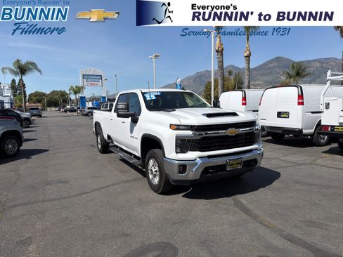 Used 2025 Chevrolet Silverado 2500 LT w/ Convenience Package AWD/4WD image 1