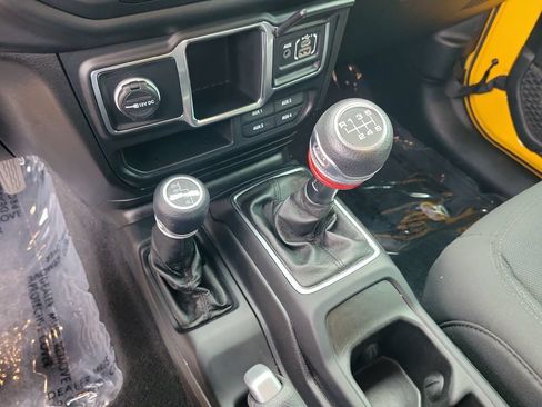 Used 2021 Jeep Wrangler Unlimited Sport AWD/4WD image 22