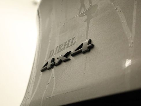 Used 2018 Jeep Cherokee Limited w/ Technology Group image 42