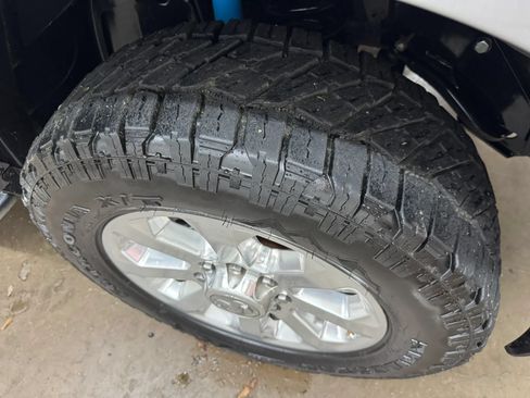 Used 2021 RAM 2500 Laramie AWD/4WD image 9