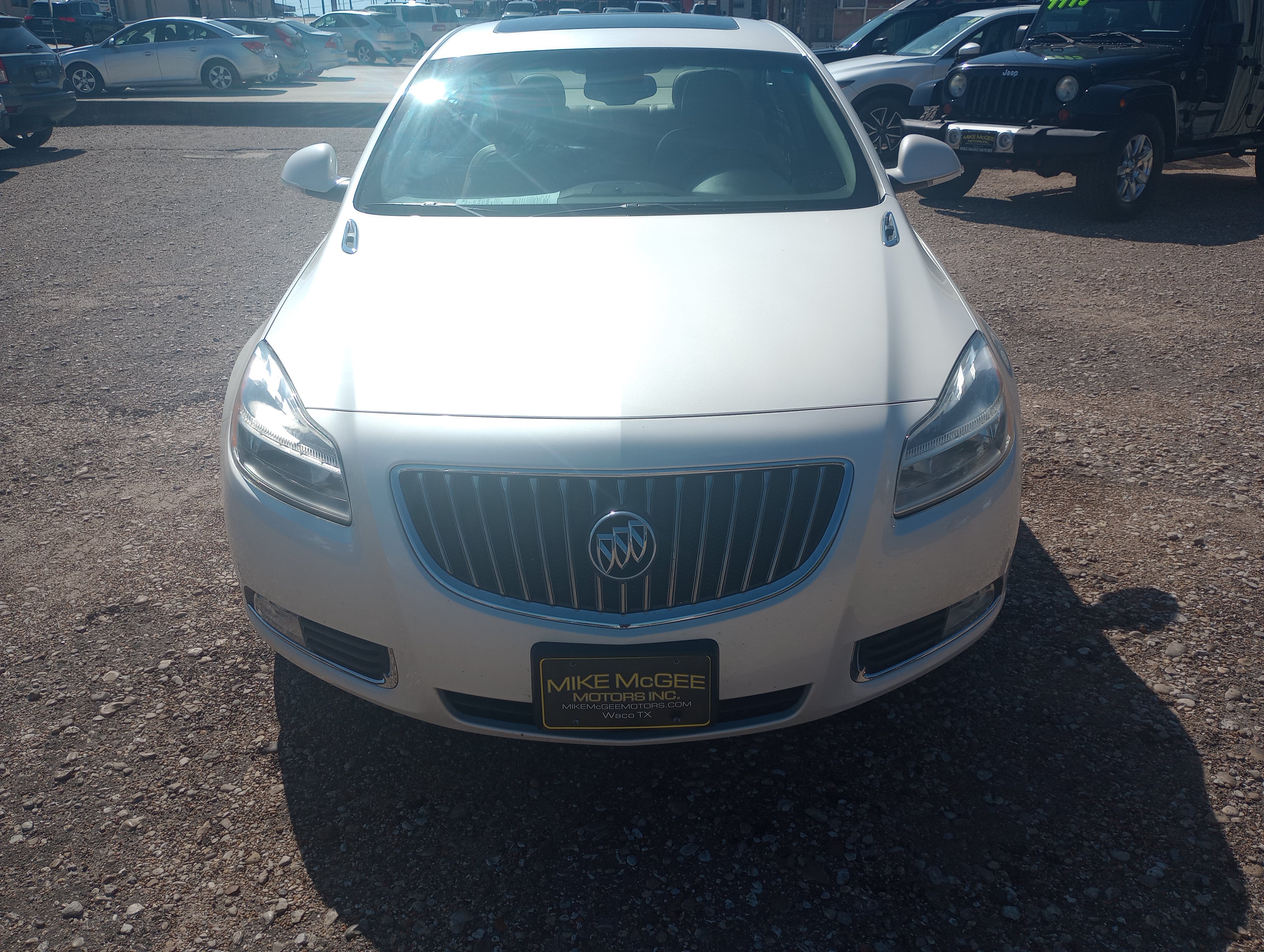 Used 2013 Buick Regal Premium FWD image 2