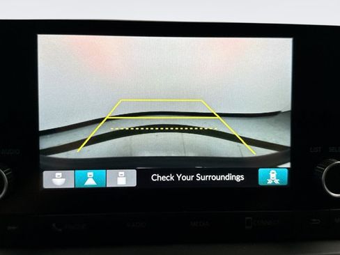 Used 2023 Honda Pilot Sport image 15