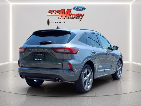 Used 2023 Ford Escape ST-Line w/ Tech Pack #1 AWD/4WD image 4