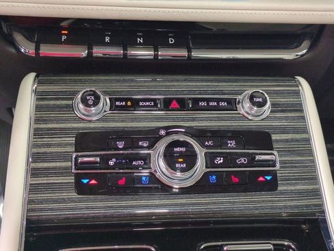 Used 2023 Lincoln Aviator Black Label w/ Dynamic Handling Package image 23