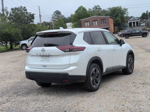 Used 2025 Nissan Rogue SV FWD image 7