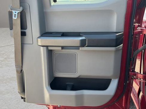 Used 2015 Ford F150 XLT w/ Equipment Group 302A Luxury AWD/4WD image 11