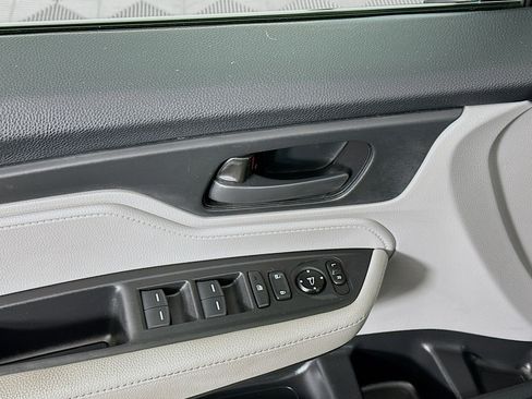 Used 2018 Honda Odyssey EX image 15
