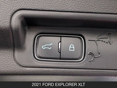 Used 2021 Ford Explorer XLT w/ Equipment Group 202A image 21