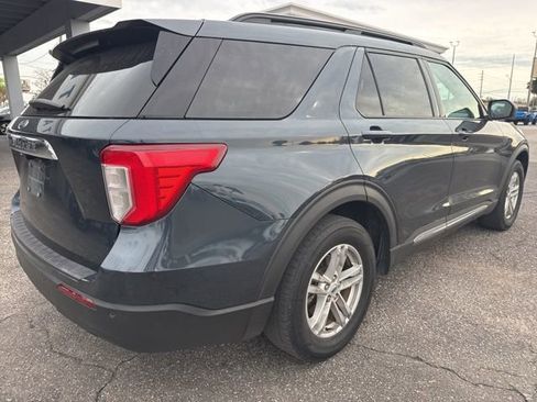 Used 2022 Ford Explorer XLT image 5