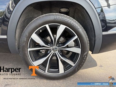 Used 2025 Volkswagen Atlas SEL Premium R-Line image 21