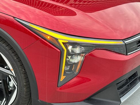 New 2025 Kia K4 EX image 7
