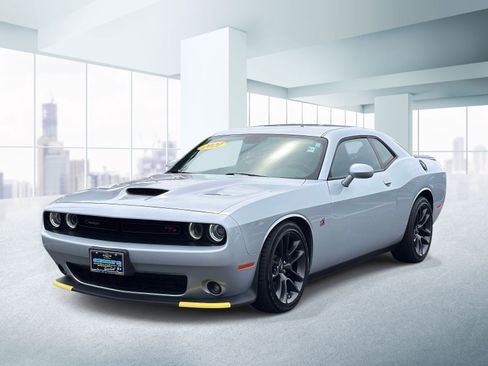 Used 2021 Dodge Challenger R/T Scat Pack RWD image 1