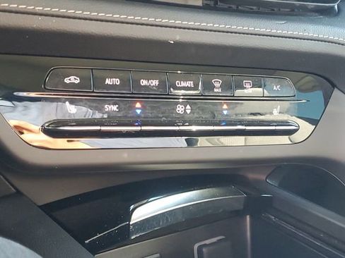 Certified 2023 Buick Envision Preferred w/ Sport Touring Package AWD/4WD image 28