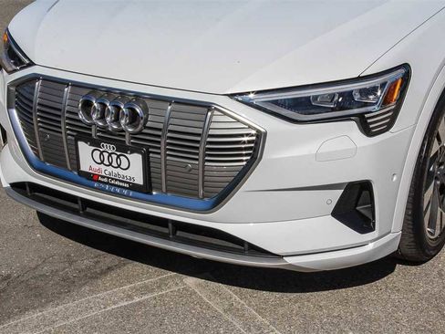 Used 2023 Audi e-tron Premium Plus w/ Premium Plus Package image 8