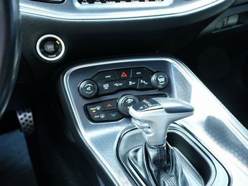 Used 2015 Dodge Challenger R/T Scat Pack w/ Leather Interior Group image 22