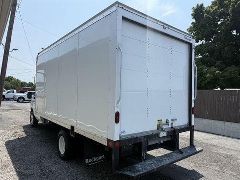 Used 2025 Ford E-450 and Econoline 450 Super Duty w/ Power Equipment Group RWD image 4