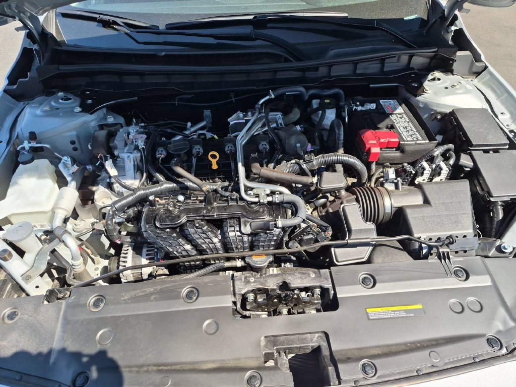 Used 2025 Nissan Altima 2.5 SV FWD image 35