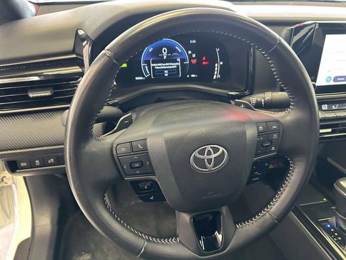 Certified 2025 Toyota Camry SE FWD image 19