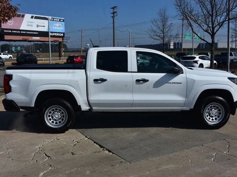 Used 2024 Chevrolet Colorado W/T image 4