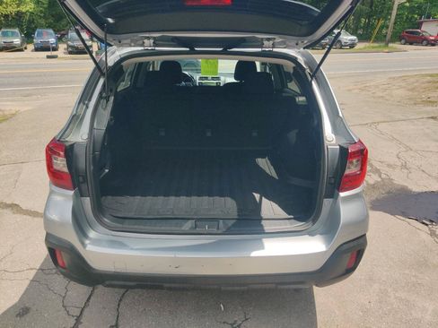 Used 2018 Subaru Outback 2.5i Premium AWD/4WD image 15