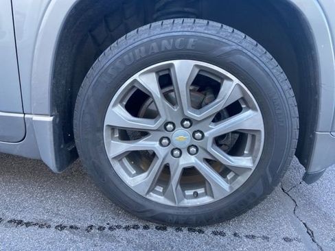 Used 2019 Chevrolet Traverse Premier image 11