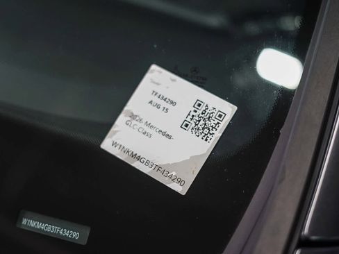 Used 2026 Mercedes-Benz GLC 300 image 31