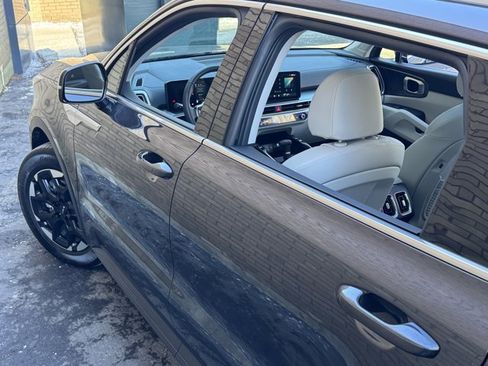 Used 2025 Kia Sorento S w/ Panoramic Sunroof Package image 22