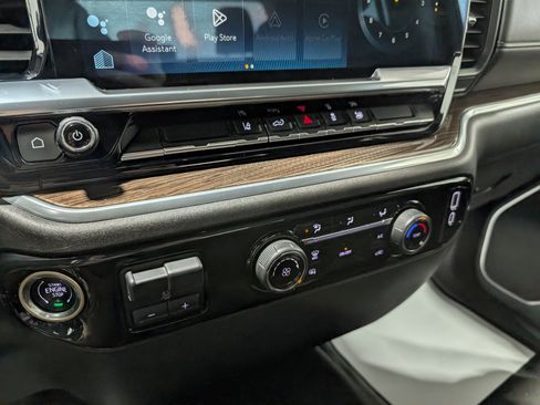 Used 2024 Chevrolet Silverado 2500 LT image 24