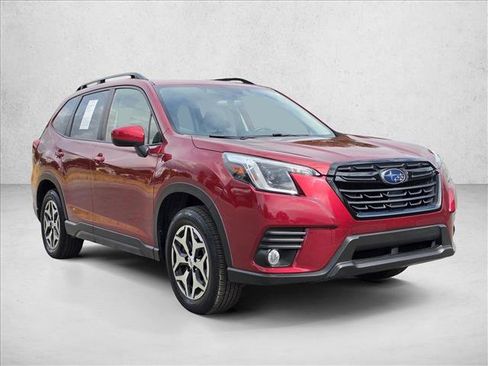 Used 2023 Subaru Forester Premium AWD/4WD image 6