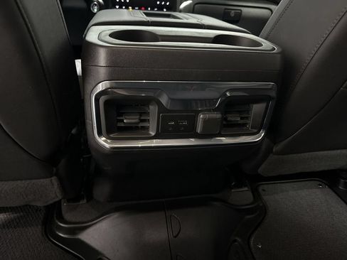 Used 2022 GMC Sierra 2500 AT4 w/ AT4 Preferred Package AWD/4WD image 22